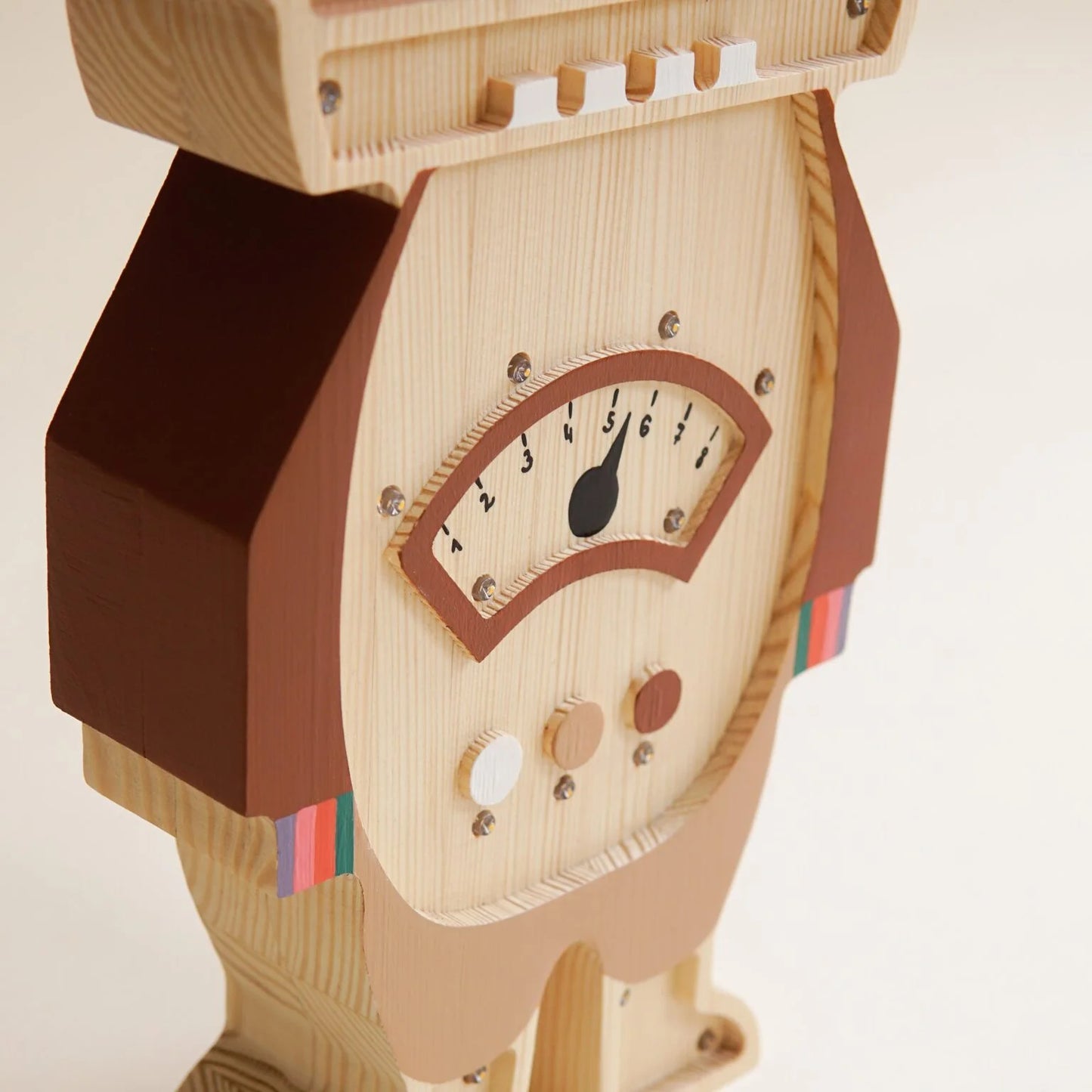 Lampe robot en bois ROOMGAGA