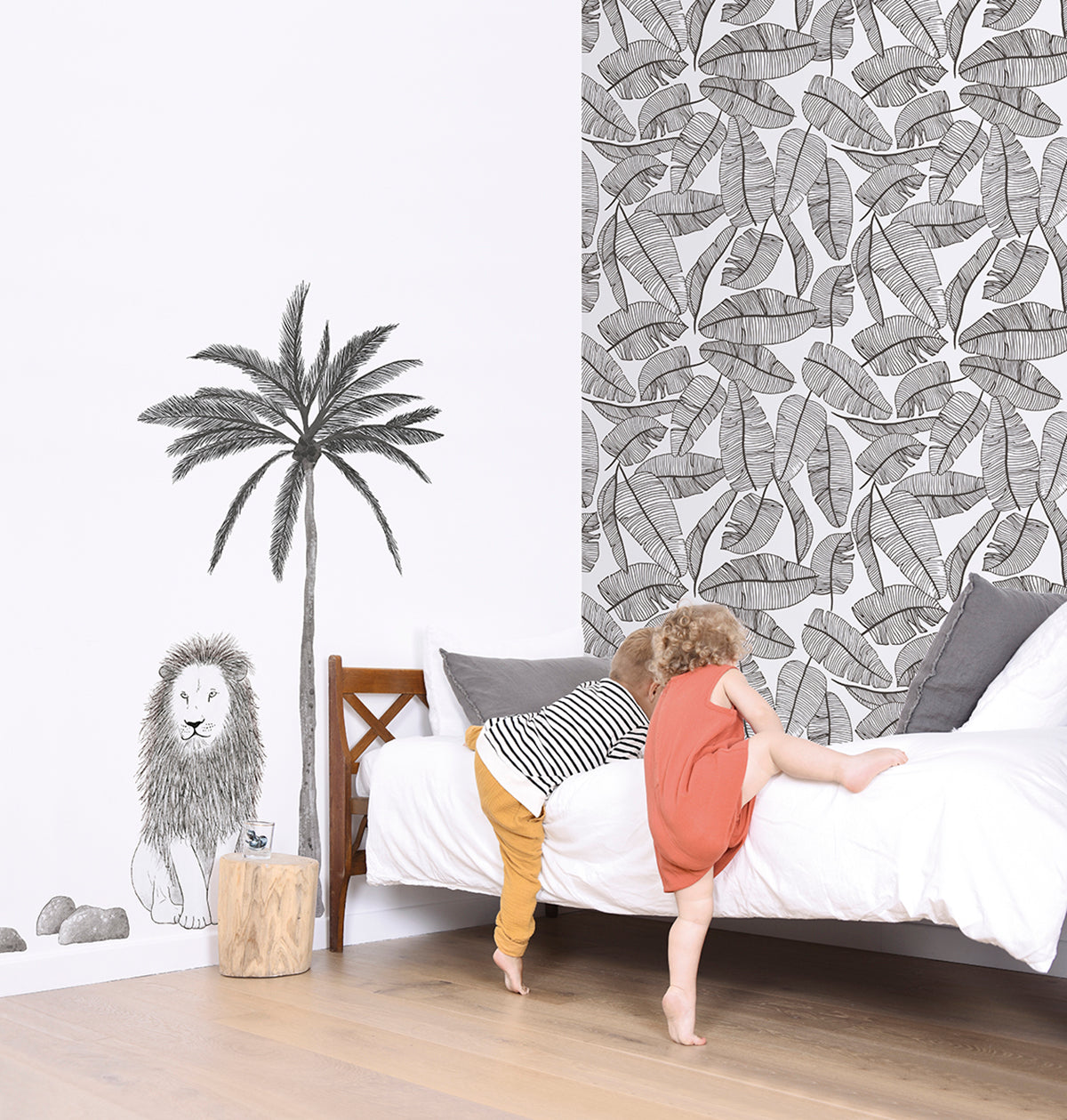 Children's wallpaper "Tropical leaf pattern" LILIPINSO