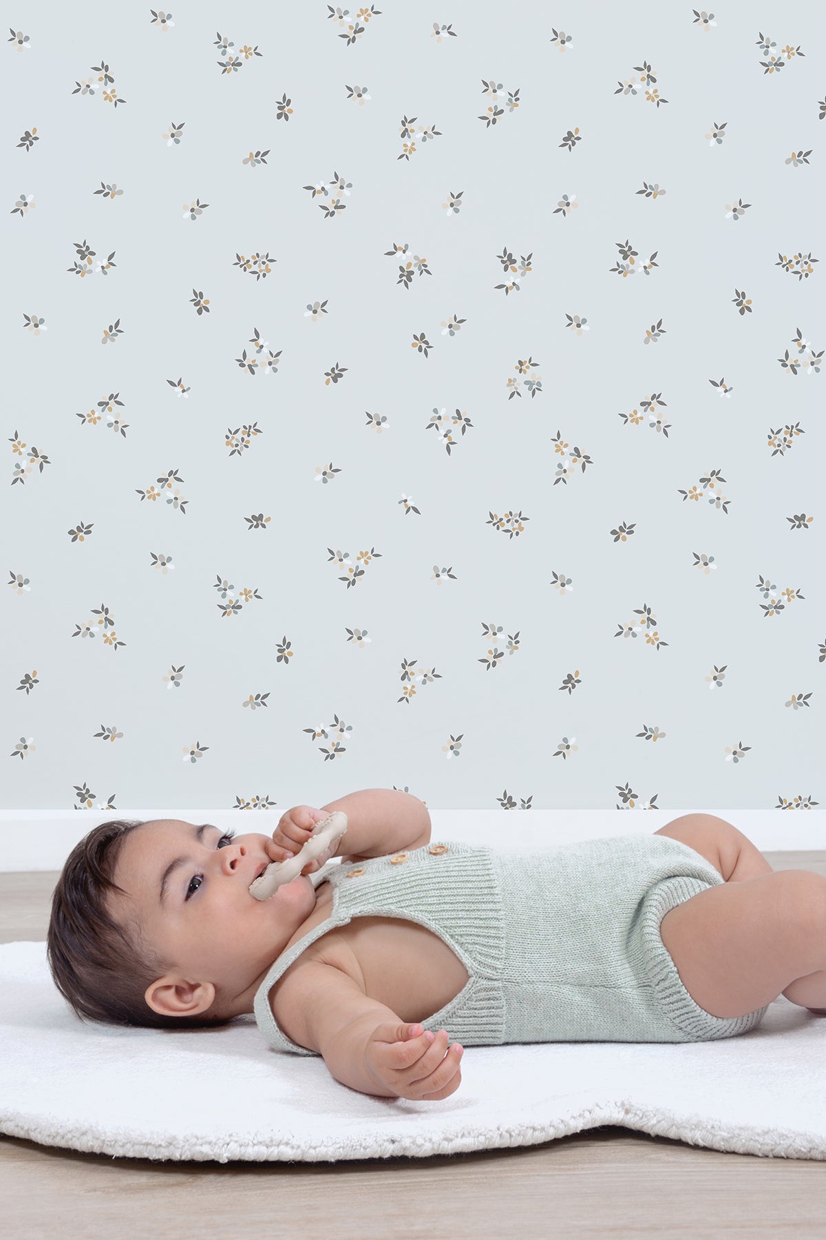 Children's wallpaper "Little flowers pattern" LILIPINSO