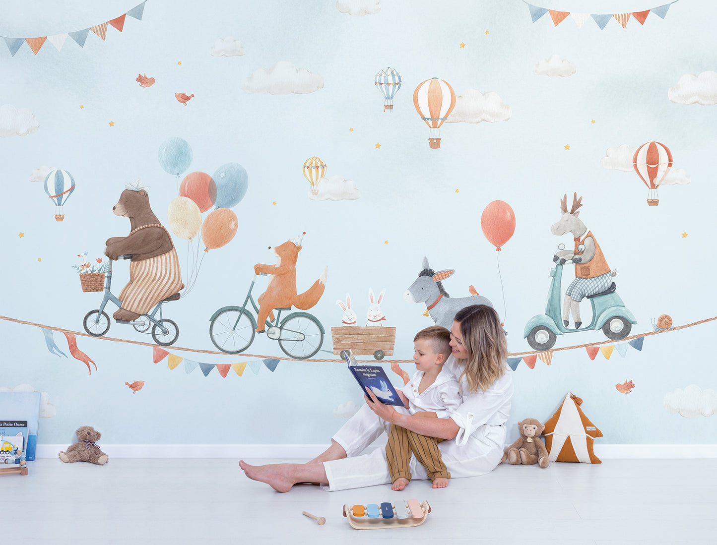 Panoramic wallpaper "Animals and balloons" LILIPINSO