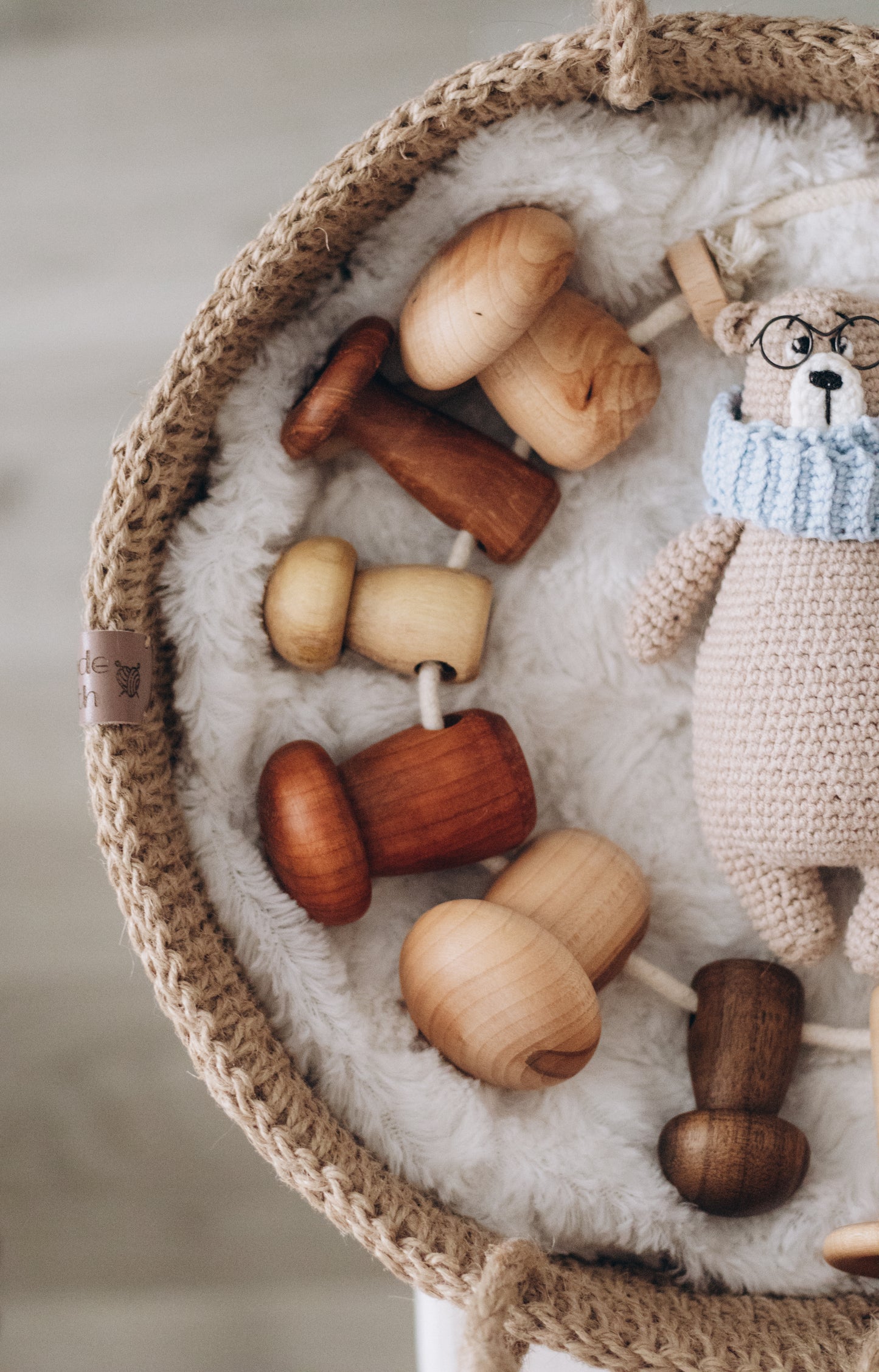 Jeu de laçage "champignon" en bois ODEAS