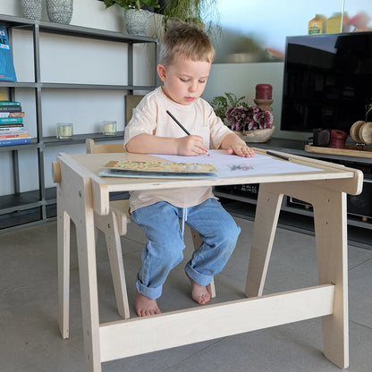 BUSYKIDS evolving table and chair