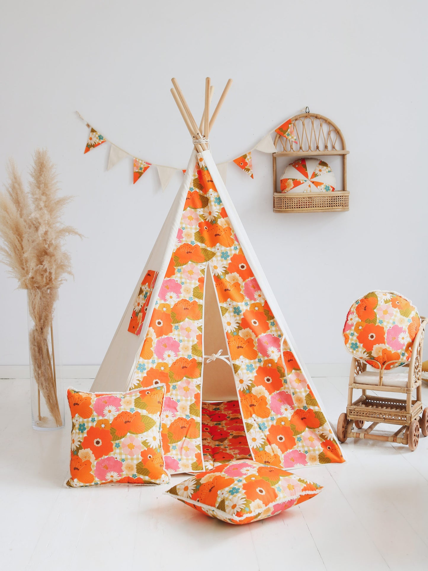 Tipi "Picnic with flowers" MOI MILI