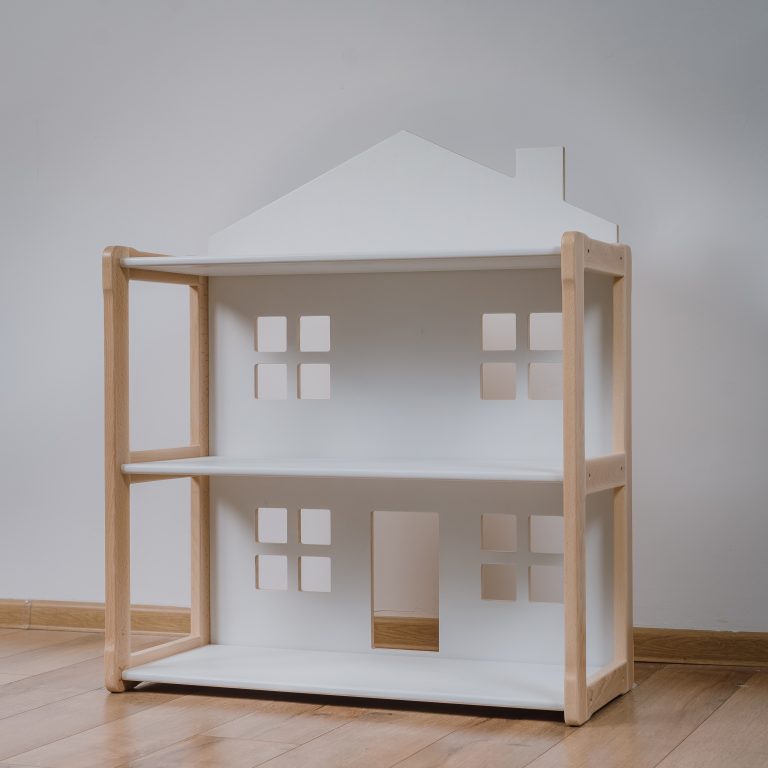 Kiki WOODJOY transformable Montessori dollhouse