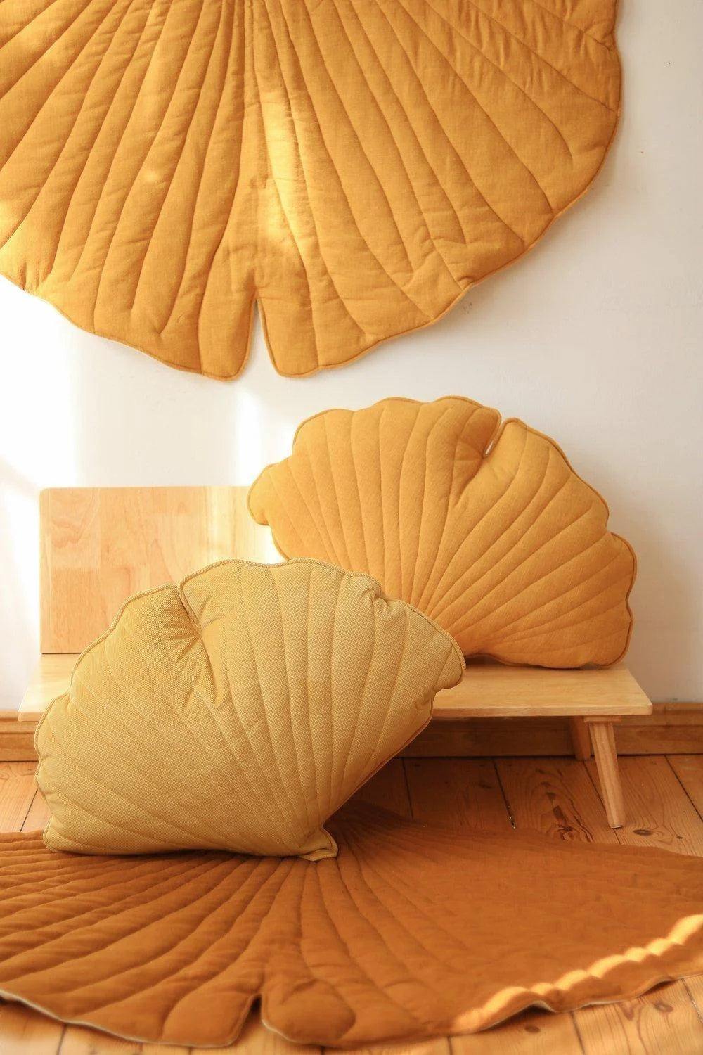 Coussin "Ginkgo" en velours MOI MILI