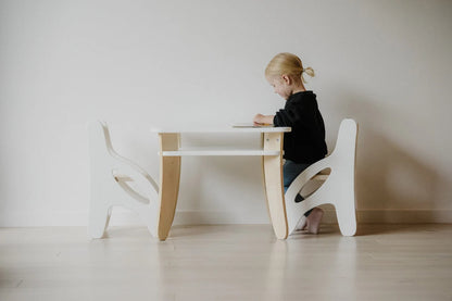 “Zoé” Montessori table and chairs set