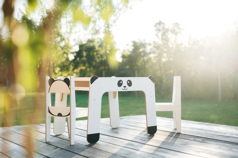 Ensemble table et chaises "Panda" avec tableau noir WILDKIDS