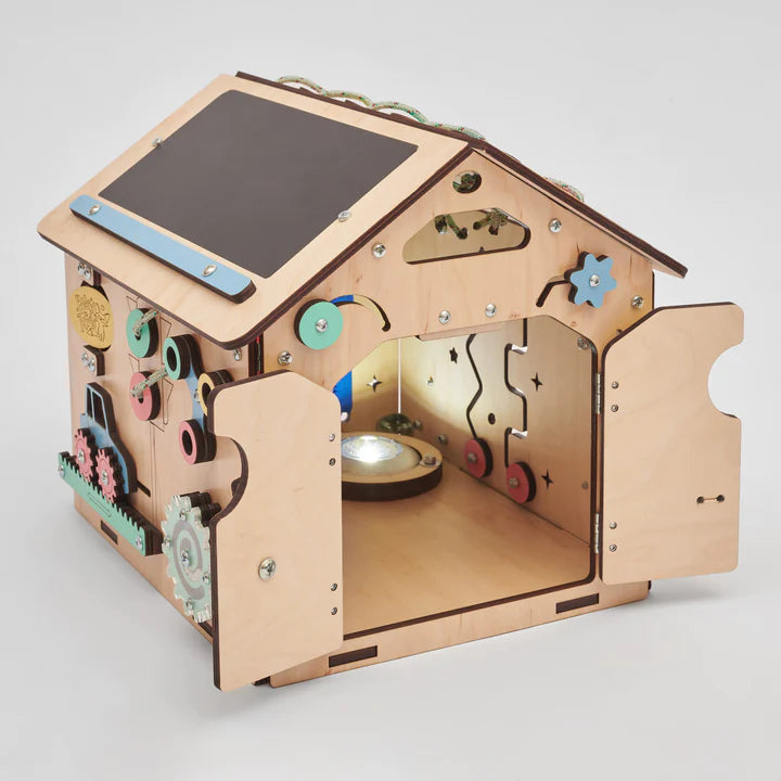 BUSYKIDS mini activity house