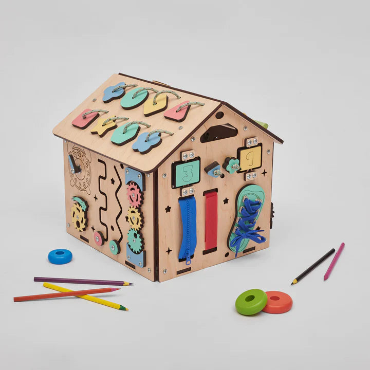 BUSYKIDS mini activity house